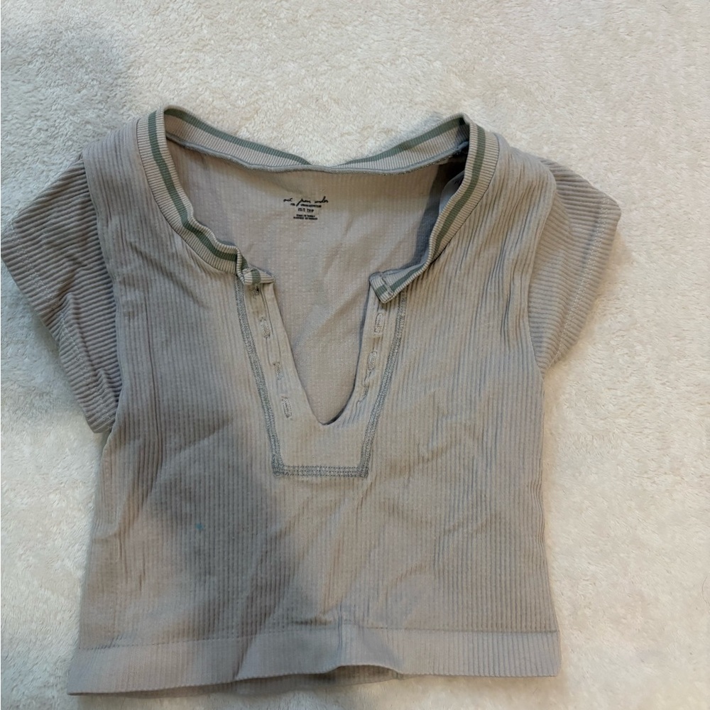 Urban Outfitters Ribbed V-Neck Crop Top in Beige
